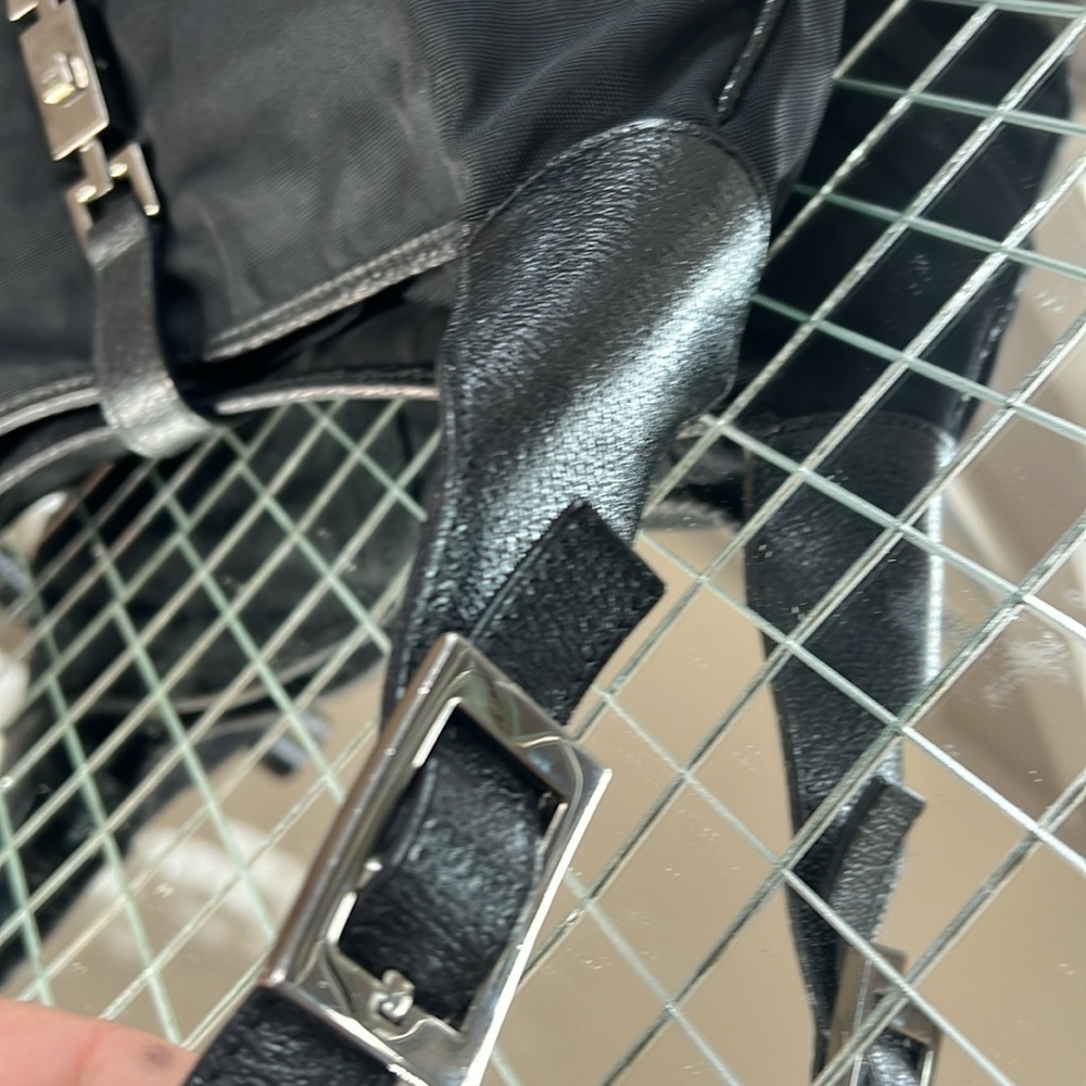 Gucci Jackie Black Nylon Pebbled Leather Black Metal Piston Closure Shoulder Bag - Picture 11 of 16